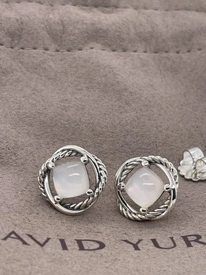 Pendientes infinitos David Yurman de plata de ley 925 de 7 mm con piedra lunar Foto 1 de 4
