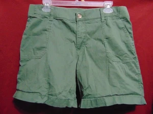 Lee Bermuda Mid Rise Womens Size 14 M Stretch Shorts Green Regular Fit - Picture 1 of 9
