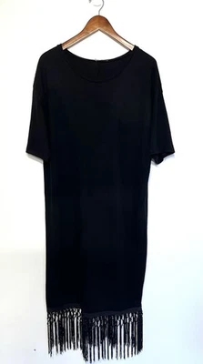 Vestido Zara Negro Manga Corta Bajo la Rodilla con Flecos Ribete Punto Cuello Redondo, Grande Foto 1 de 4