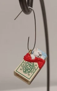 Sweet Slumber`1990`Miniature-Little Mouse Sleeps In A Matchbox Hallmark Ornament - Picture 1 of 6
