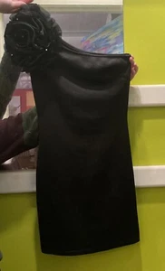Rare Dress, mini black dress with flower, one shoulder, size 6 - Picture 1 of 3