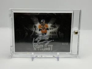 Peyton Manning 2025 Panini Black Spotlight Signatures automático/15 SSP - Imagen 1 de 2