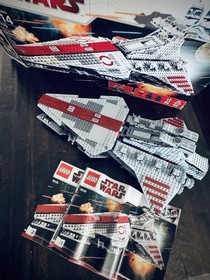LEGO Star Wars: Venator-Class Republic Attack Cruiser (8039) Almost Complete Set
