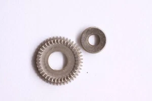 Longines 18,69N part 420 423 Noyau y roue Crown wheel and core NOS - Picture 1 of 1
