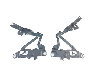 2011-2018 BMW F10 535I 5-SERIES FRONT HOOD LEFT & RIGHT HINGE SUPPORT SET OEM - Foto 1 di 4