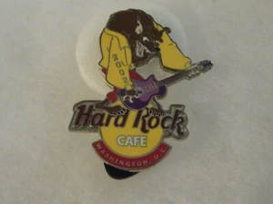 Hard Rock Cafe pin Washington D.C. Halloween 2002 - Wolfman playing a guitar - Picture 1 of 1