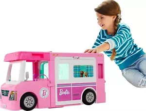 Barbie Camper Spielset, 3-in-1 DreamCamper mit Pool & 50 Zubehörteilen, Transfo... - Bild 1 von 6