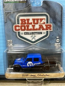 1/64 GREENLIGHT BLUE COLLAR 2021 JEEP GLADIATOR PICKUP MOPAR BLUE AND BLACK - Picture 1 of 2
