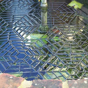 10x Floating Pond Protectors Plastic Net Fish Guard Grid Cover Protection - Picture 1 of 12