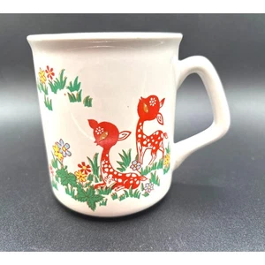 Taza de café retro con diseño de prado floral y cervatillo diseño retro clásico similar a Bambi  - Imagen 1 de 6