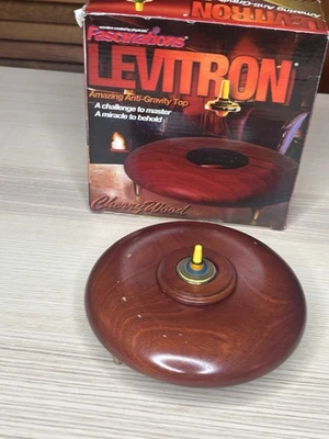 LEVITRON ANTI GRAVEDAD SUPERIOR IMÁN FÍSICA FLOTANTE MADERA DE CEREZO Foto 1 de 4