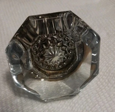 Antiguo collar de latón con perilla de puerta de cristal octágono antiguo  Foto 1 de 4