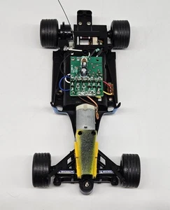 Vintage RC ferngesteuertes Auto Formel 1 Chassis Michelin Reifen wie abgebildet ungetestet - Bild 1 von 9