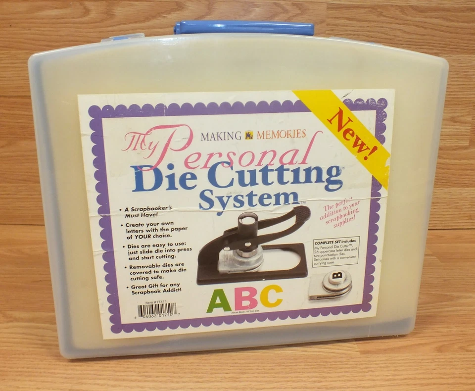 Sistema de troquelado Making Memories My Personal con 26 troqueles de letras mayúsculas *LEER Foto 1 de 4