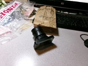 Honda CR 250 CR250M 1973 colector de admisión maletero nuevo fabricante original 16211-357-030 - Imagen 1 de 9