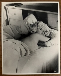 JAYNE MANSFIELD VINTAGE ORIGINAL FOTO HOLLYWOOD SCHAUSPIELERIN ATEMBERAUBENDE SEXY POSE - Bild 1 von 2