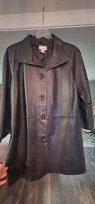 Женское кожаное пальто с подкладкой Plus Sixe 3X черное мягкое новое без ценников - Изображение 1 из 4