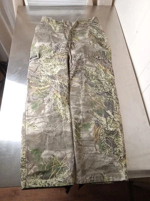Camouflage Hunting Pants Men's Realtree® Cargo Style Size Med (32-34) - Image 1 of 4