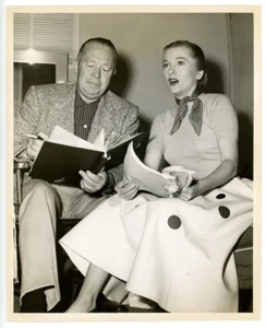 JOAN FONTAINE, HAL WALKER Original TV Foto 1953 DAS MÄDCHEN AUF DER PARKBANK - Bild 1 von 2