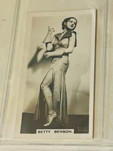 Carreras Tobacco 1939 Trading Card film stage beauties photo Betty Benson glove