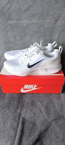 Scarpe da ginnastica Nike Wearallday bianche nuove con scatola taglia UK 10 5 nuove