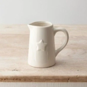Kleine Kanne mit Stern Design Deko Vase Kräutertopf Aufsteller 11 cm Milch Sahnekännchen - Bild 1 von 2