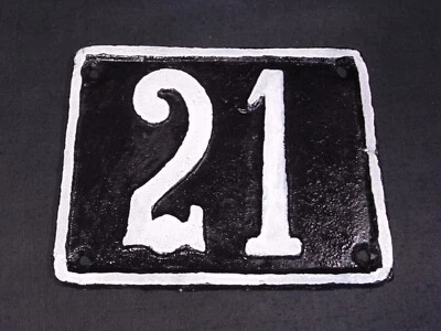 ВИНТАЖНЫЙ РЕТРО СТАРИННЫЙ БОЛГАРСКИЙ ДОМ НОМЕР ЧУГУННАЯ ТАБЛИЧКА ЗНАК N° 21 - Изображение 1 из 4