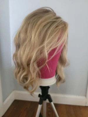 Jon renau wig Heidi, Malibu Blonde 12fs12, Brand New, (never worn) - Image 1 of 4