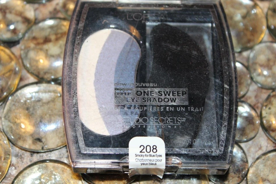 Sombra de ojos L'Oreal ONE SWEEP 208 AHUMADA PARA OJOS AZULES rara Foto 1 de 1