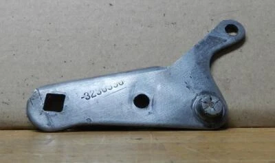 Кронштейн насоса гидроусилителя руля 1985-91 Jeep Grand Wagoneer, J10, J20 V8 3230990 - Изображение 1 из 3