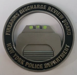 NYPD FIREARMS DISCHARGE REVIEW BOARD CHIEF OF DEPARTMENT CHAIRMAN CHALLENGE COIN - Picture 1 of 5