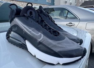 Nike Air Max 2090 Sneakers Men's Sz 10 Black CW7306-001 Running Lifestyle Shoes - Picture 1 of 8