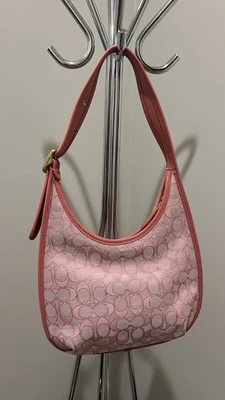 Bolso de Hombro COACH Ergo Mediano Firma Jacquard Rosa Caramelo Foto 1 de 4
