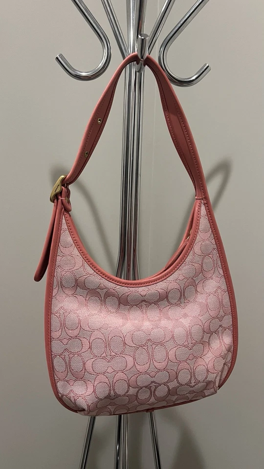 Bolso de Hombro COACH Ergo Mediano Firma Jacquard Rosa Caramelo Foto 1 de 4