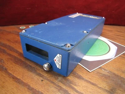 Cabezal láser escáner de código de barras modular Allen Bradley 2755-L4F-A / 46805-406-51 Foto 1 de 4