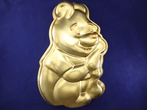 Wilton Cake Pan Mold WINNY THE POOH 515-404 Disney Gold Aluminum Vintage - Picture 1 of 5