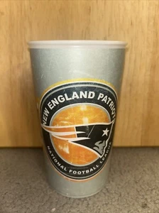 Vintage 1960 Style Patriots Collectible Cup - Picture 1 of 5