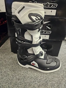 Alpinestars Tech 3s YOUTH KIDS MX Motocross Boots (Black/White) - Picture 1 of 3