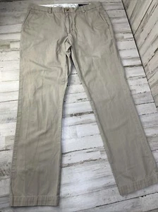 Pantalones chinos Vineyard Vines ajustados para hombre talla 33x30 beige frente plano T6 - Imagen 1 de 8