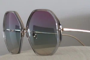 LINDA FARROW ALONA ÜBERGROSSE SONNENBRILLE IN TRÜFFEL EIN MODISCHER UND URLAUBSKLASSIKER - Bild 1 von 13