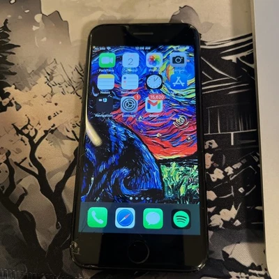 Apple iPhone 7 - 32 GB - Black (unlocked) CRACKED SCREEN(read Description) - Image 1 of 4