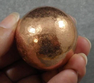 Esemplare di sfera di rame nativo Michigan USA 40 mm 1 9/16" 9,7 oz - Foto 1 di 3