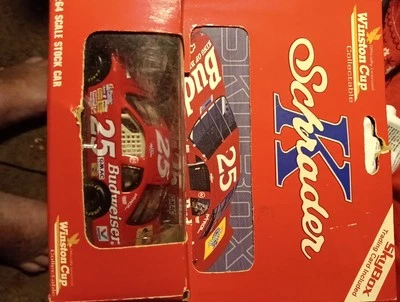 Ken Schrader #25 Bud Budweiser 1995 Chevy Monte Carlo 1995 Action 1:64 - Image 1 of 2