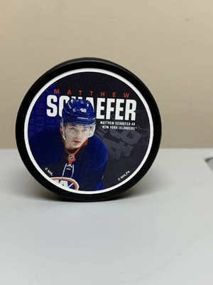 Disco de hockey Matthew Schaefer #48 New York Islanders - NUEVO Foto 1 de 3