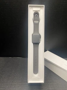 Apple Watch Series 3 - 42mm Gris Sidéral avec Bracelet Sport Boîte Ouverte, PAS Utilisé - Photo 1 sur 4