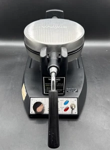 Waring Pro Belgium Waffle Maker Inox WWM200SA Rotante Stile Ristorante - Foto 1 di 11