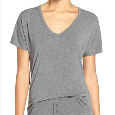 Camiseta de salón PJ Salvage gris oscuro cuello en V talla pequeña Foto 1 de 4