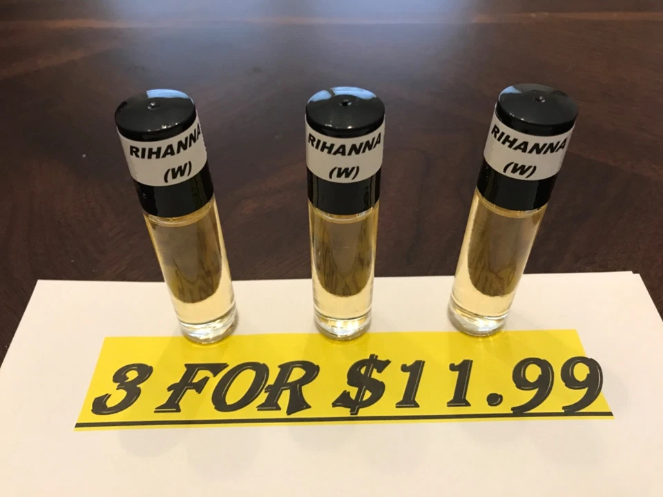 Туалетное масло для тела Rihanna (W) Roll On 1/3 унции (3 за 10,99 долл. США) - Изображение 1 из 1