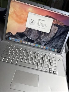 Apple MacBook Pro 15.4-inch w/ OS X Yosemite - Picture 1 of 9