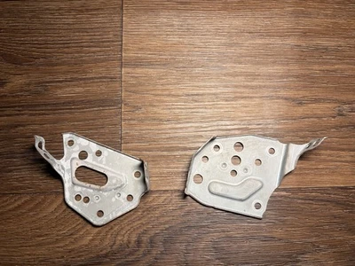 SOPORTES RADIO TABLERO TOYOTA MATRIX/PONTIAC VIBE 2003-2008 Foto 1 de 2